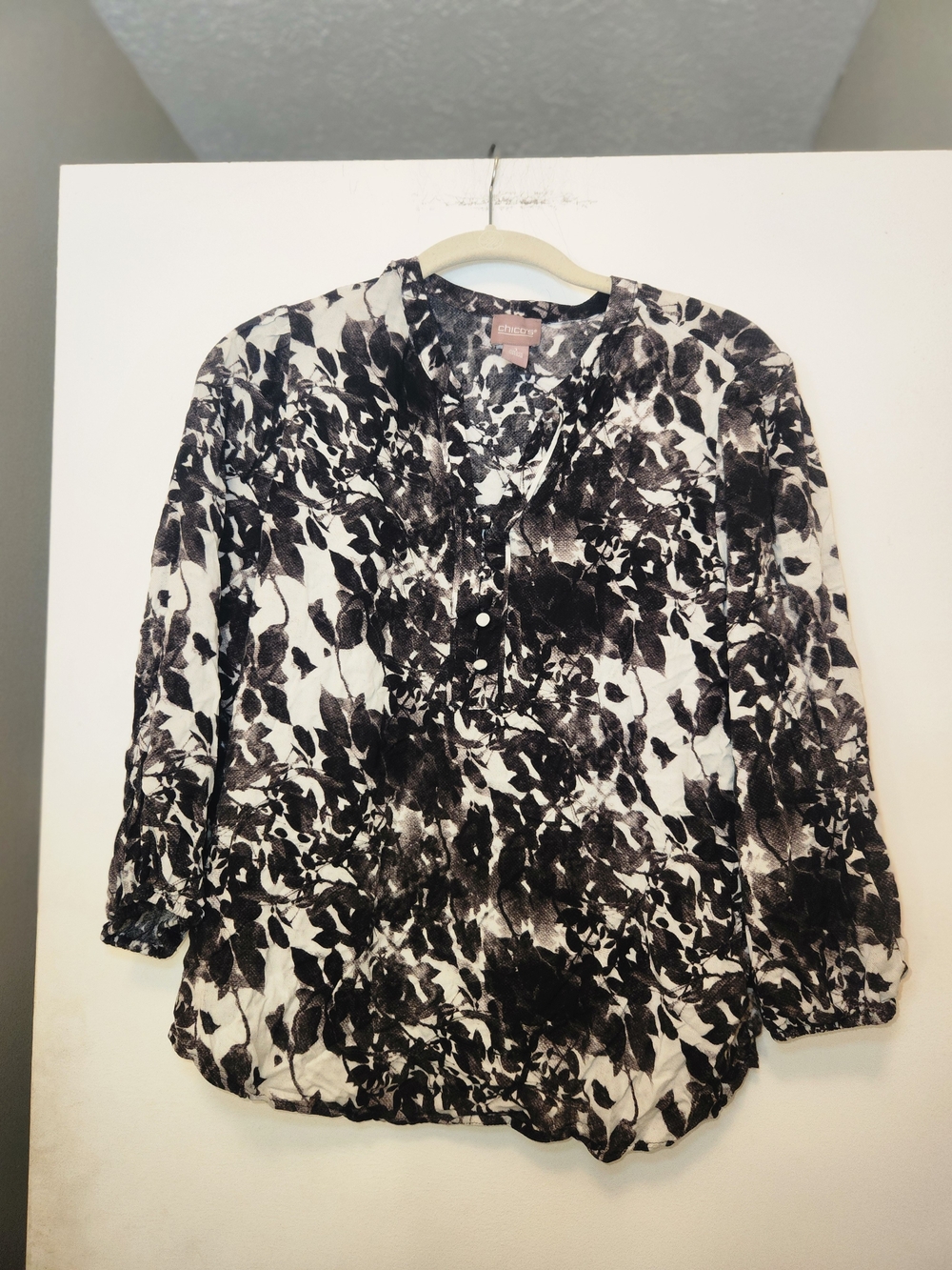 Chico's Black and White Botanical Print Blouse M